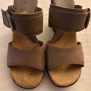 boc Brown Women's Sandals! Just in time for Spring/Summer🤎